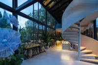 XIANZAI SHUIYUNSHU Forest Hot Spring Resort Hotel Hotels in Dujiangyan