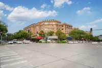 Greentre Carrey Light Luxury Hotel (Taizhou Luqiao Zhongsheng Plaza) Hotel in zona Fuquan Pavilion