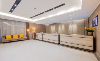Homeinn Plus Hotel (Shanghai Lujiazui Yushan Road Yuanshen Sports Center Subway Station)