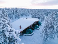 Kakslauttanen Arctic Resort - Igloos and Chalets