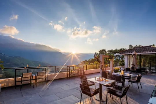 Yinmo Resort Hotel (Longji Terrace)