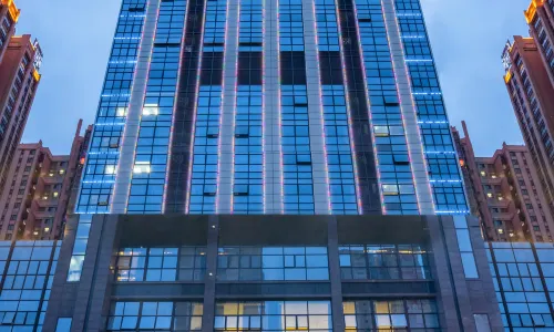 Qunhao Hotel (Guigang Sports Center Store)