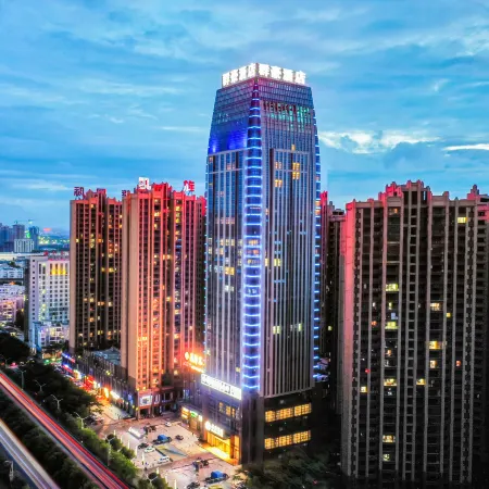 Qunhao Hotel (Guigang Sports Center Store)