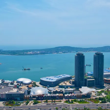 Qingdao Carnival Hotel