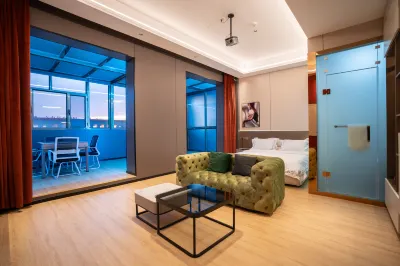 Beitun Hongjingtian Hotel Отели рядом с достопримечательностью «Пассажирская станция Алтай-Бэй»