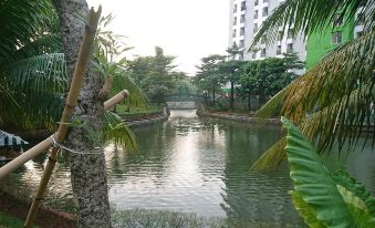 Apartment Green Lake View Ciputat by Celebrity Room