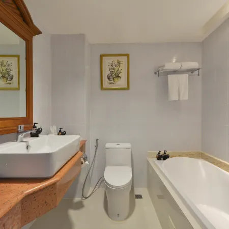 Royal View Resort - Rang Nam Отели рядом с достопримечательностью «King Power комплекс»
