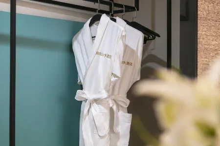 Ningling Nanguo Shanshui Hotel (County Government Branch) Отели рядом с достопримечательностью «Автобусная станция Нин-Чу»