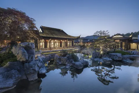 Floral Hotel·Peach Blossom Spring Hotel