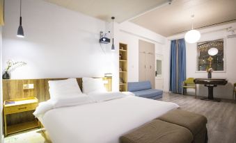 Old Yushu Three Rooms Homestay (Nanjing Yushu Village Branch)
