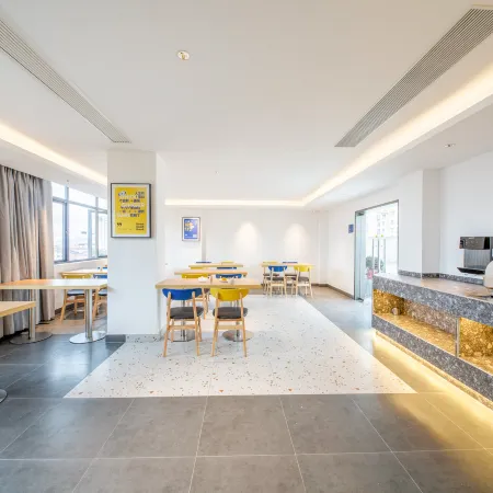 7Days Inn Hotel (Ganzhou Xingguo Central Garden)