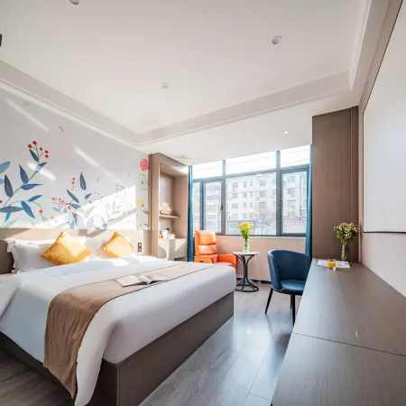Huangchuan Zhongyuan Hotel