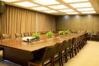 Huaxian Jinlong Business Hotel (Huayi High-speed Railway Station) Hotels in Hua County