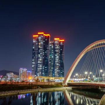 Booking The Bay Busan Station Hotels near Busan North Port