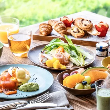 Grand Mercure Lake Hamana Resort & Spa Отели рядом со станцией JR Bentenjima station