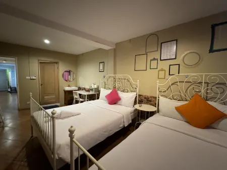 VX the Fifty Отели рядом с достопримечательностью «Wat Maha But Temple - Mae Nak Shrine»