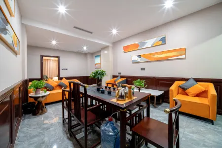Pudun Business Hotel (Linyi) Отели в г. Линьи