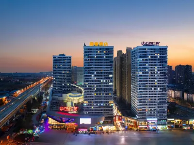 Hefeng Hotel (Chengdu Pidu Wanda Plaza) Hotels near Chengdu Technological University