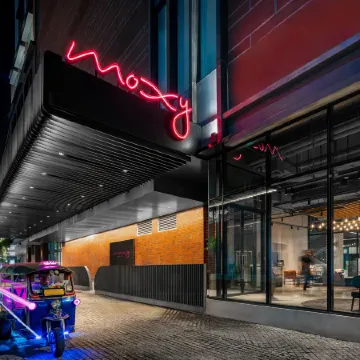 Moxy Bangkok Ratchaprasong Отели рядом с достопримечательностью «Центральный мир»