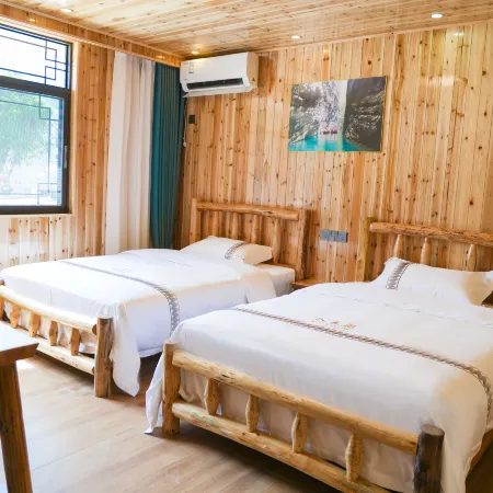 Hefeng Axiang Homestay (Ping Shan Gorge Scenic Area Store)