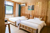 Hefeng Axiang Homestay (Ping Shan Gorge Scenic Area Store)