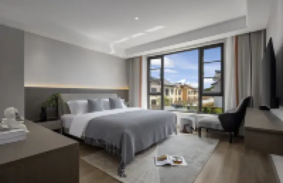 Lijiang Memory Private Hot Spring Holiday Villa