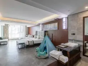Colorful Forest Vacation Hotel