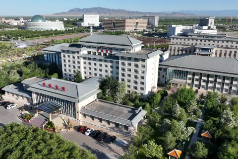 塔城寧城ホテル