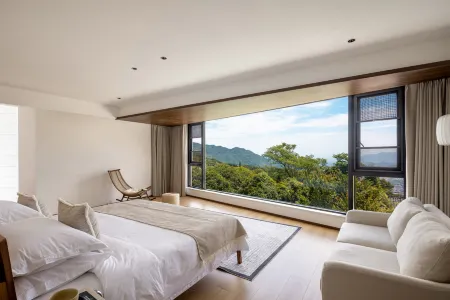 THE LUUUK HOUSE Отели рядом с достопримечательностью «Sanyintan (The Three Hidden Pools)»