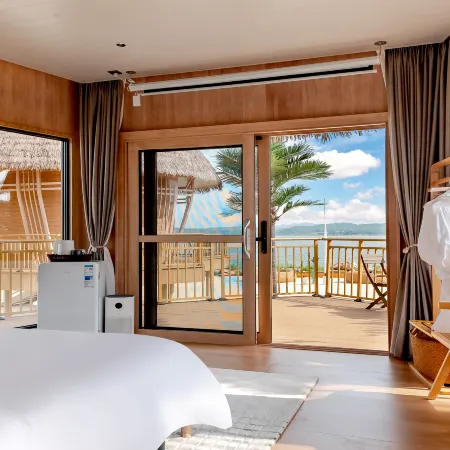 Xinyang Xingxiu River Beach Camping Hotel