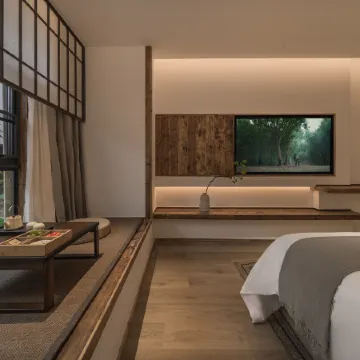 under the banyan tree•a hotel