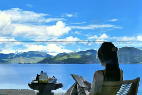 Lugu Lake Qingchen Sanshe Lakeside Hotel