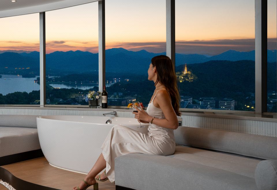 5. 저장 그랜드 호..