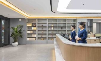 Mehood ·Ezzi hotel