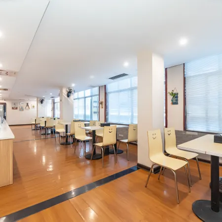 Shangyite Boutique Hotel (Garden Road Pedestrian Street Art College Branch )