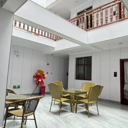 Gyirong Moonlight Hotel