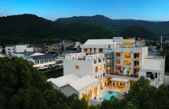 Yishe Savannai CAHWAM Beach Pool Homestay (OMG Heartbeat Paradise Store)