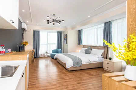 Alta Hotel Apartment (Shenyang Qingnian Street Maoye Center Branch) Отели рядом с достопримечательностью «Shenyang Science Palace»