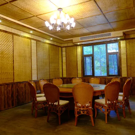 Helv Tourist Resort Homestay