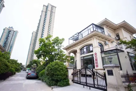 Queen's Star Hotel Отели рядом с достопримечательностью «Туристический курортный округ Угле-Западный Валентина»