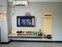 City Premium Hotel (Luoding Bus Station)