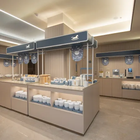 HanTing Hotel (Xianning Yinquan Avenue Shiliutan Park)