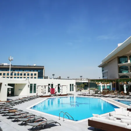 Mövenpick Grand Al Bustan Dubai