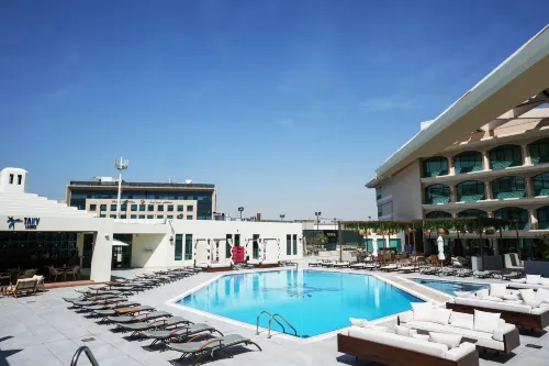 Mövenpick Grand Al Bustan Dubai - 5-Star