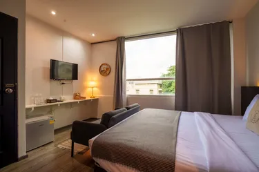 รูปภาพของทิม แมนชั่น