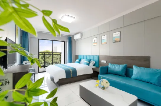 朗逸酒店公寓（興中廣場中山北站店）