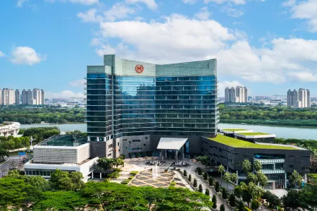 Sheraton Shunde Hotel Отели рядом со станцией Ronggui Railway Station