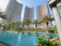 Gold Coast PIK Sea View Apartments by Rentrooms Hotel dekat Pantai Sakura P Untung Jawa