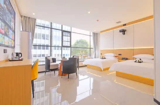 holidaylnnHuadongshengxin Hotels in der Nähe von Huanghua Commercial Street