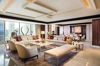 Sheraton Grand Jakarta Gandaria City Hotel Hotel dekat Sari Salon & Day Spa